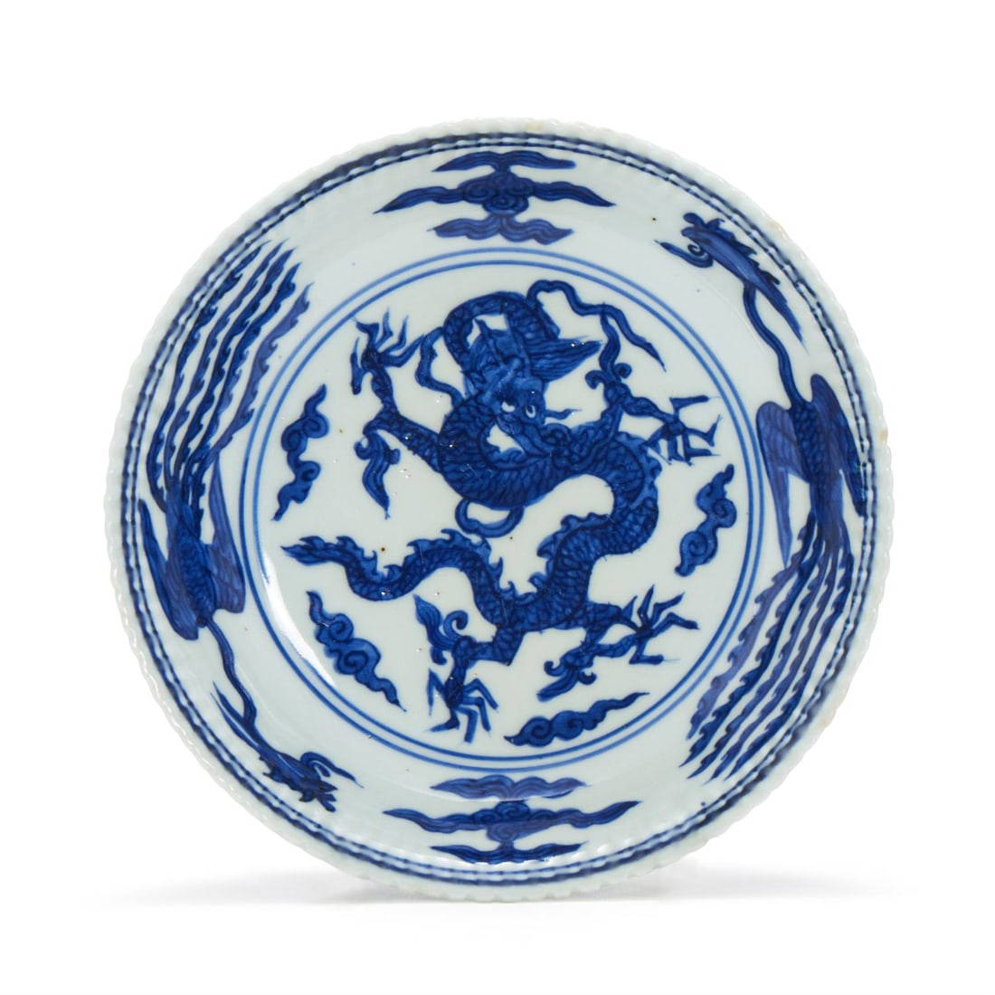 A Chinese blue and white 'Dragon and phoenix' dish