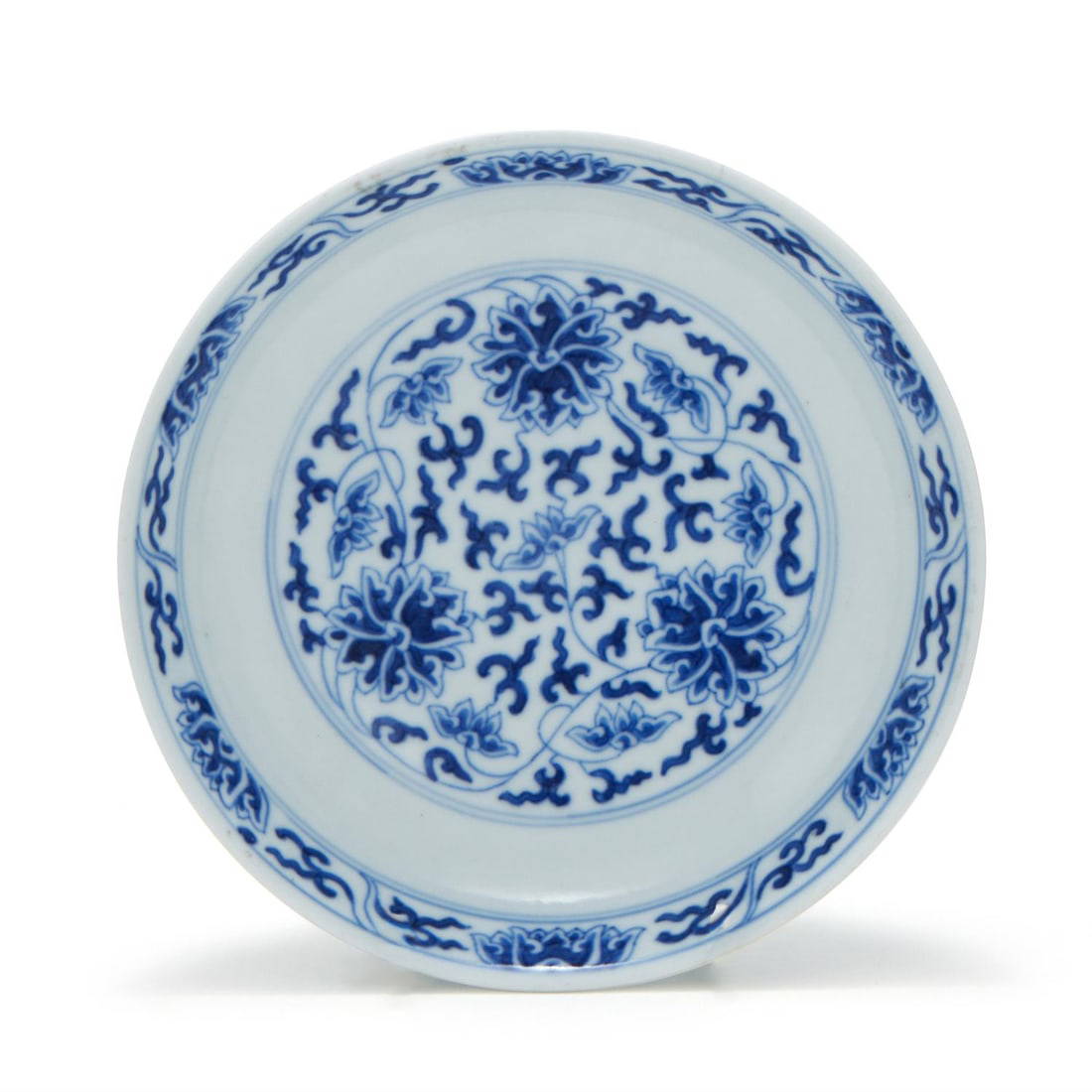A Chinese blue and white 'lotus' dish