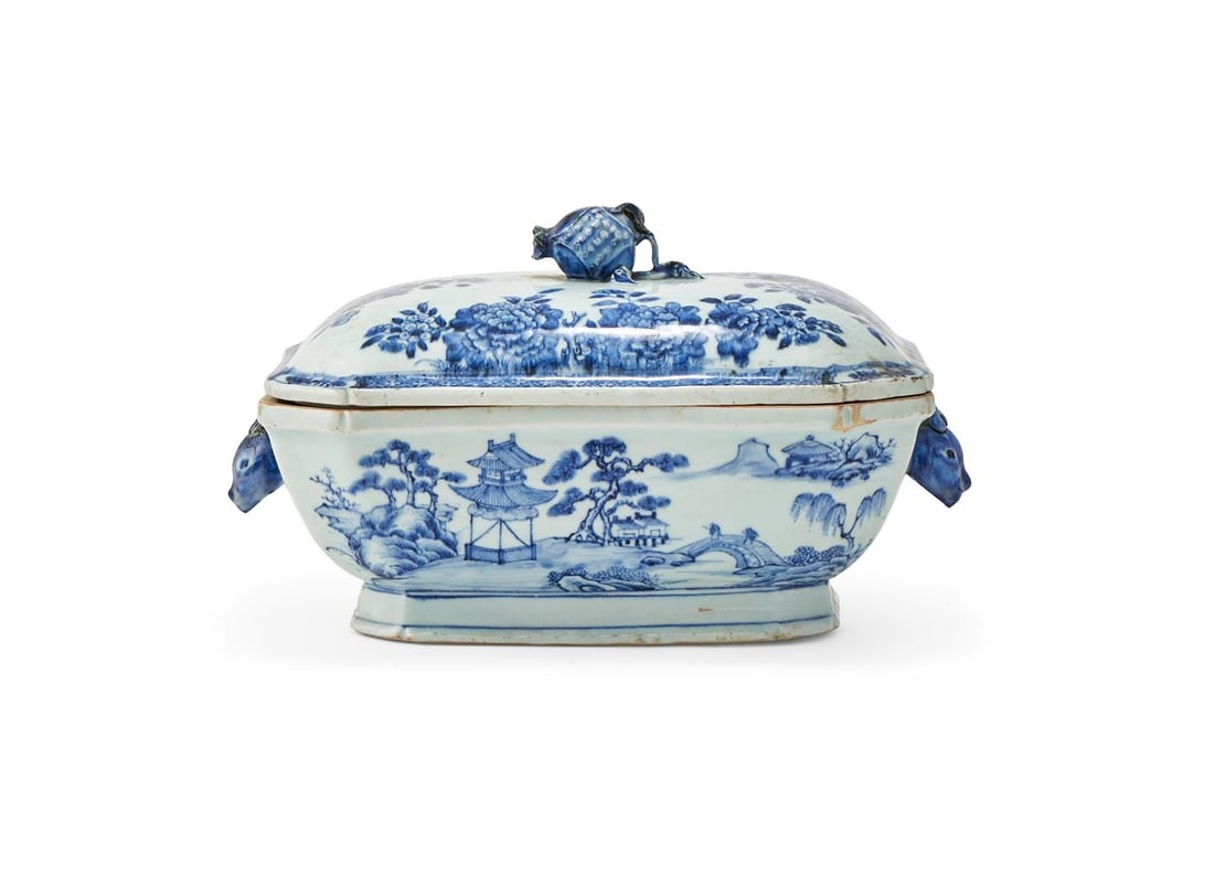 A CHINESE BLUE AND WHITE TUREEN AND A COVER, QIANLONG