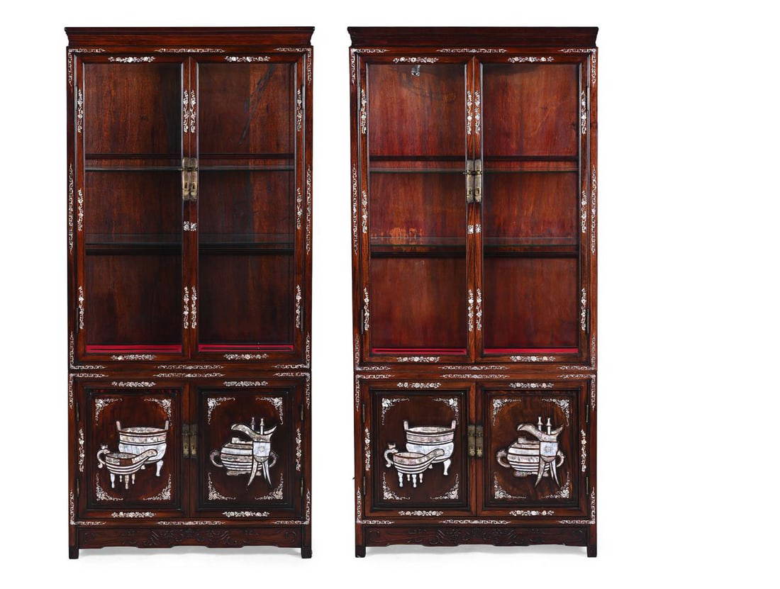 Y A PAIR OF CHINESE MOTHER-OF-PEARL INLAID HARDWOOD CABINETS, LATE 19TH OR EARLY 20TH CENTURY