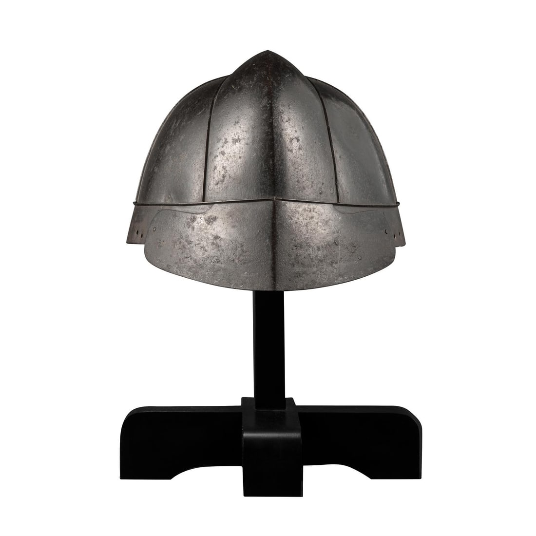 ‡ A bullet-tested six-plate iron kabuto [helmet], Muromachi - Momoyama (1 of 4)