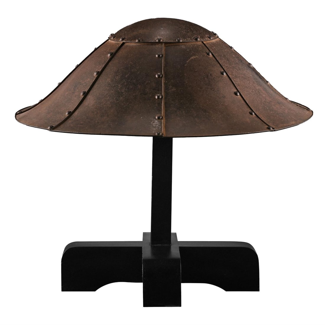 ‡ An iron jingasa [war hat], Edo period (1 of 3)