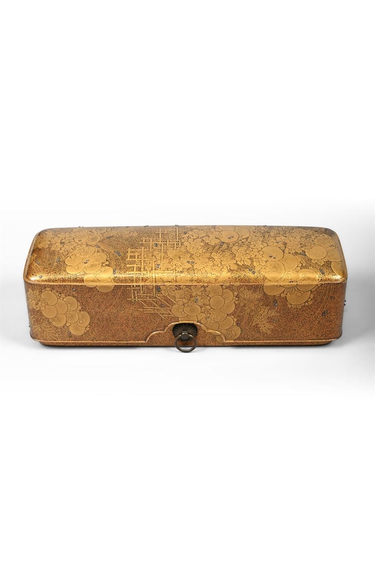 ‡ A lacquer fubako [letter box], Edo period (1 of 4)