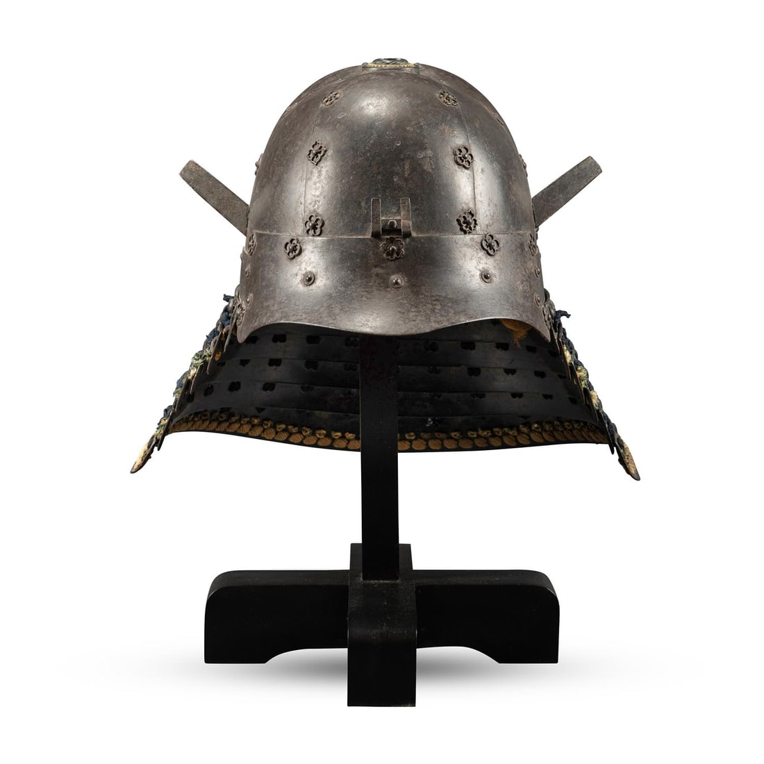 ‡ An iron five-plate kabuto [helmet], Momoyama - Edo period (1 of 4)