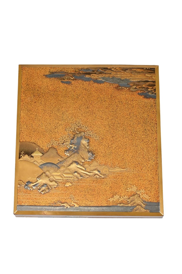 ‡ An elegant and fine Igarashi school suzuribako [writing box], Edo period (1 of 3)