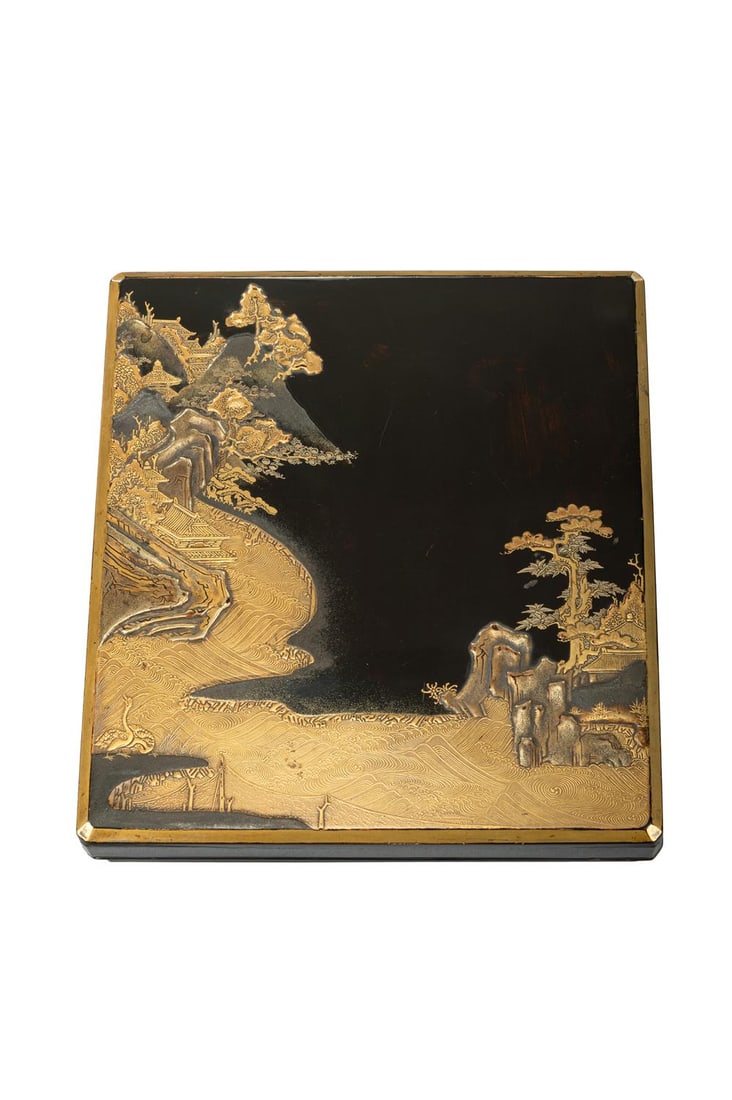 ‡ A suzuribako [writing box], Edo period (1 of 4)