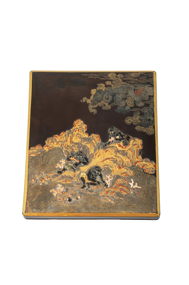 Y ‡ A suzuribako [writing box], Edo period (1 of 3)