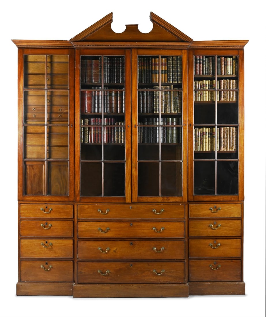 A GEORGE III MAHOGANY BREAKFRONT LIBRARY BOOKCASE, CIRCA 1780 (1 of 3)