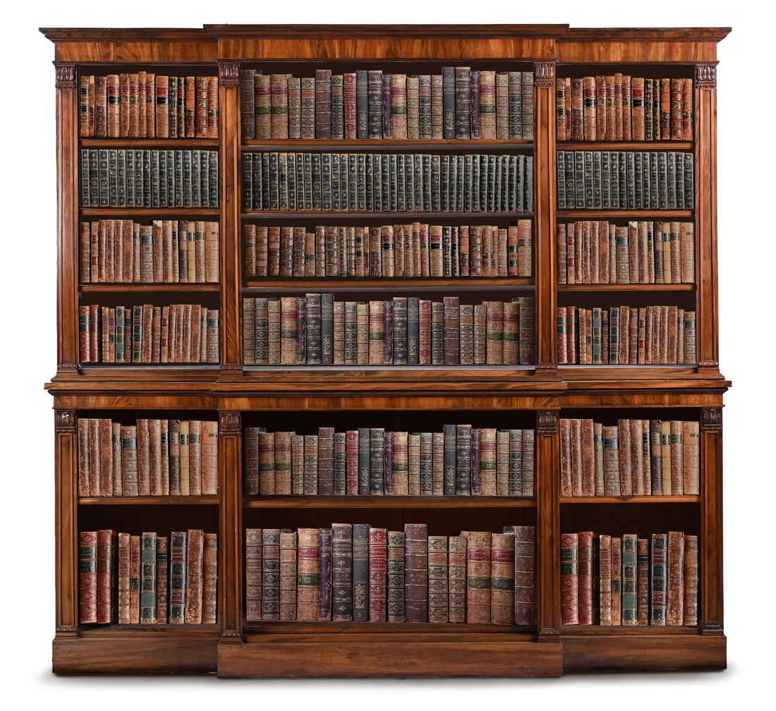 Y A WILLIAM IV GONCALO ALVES BREAKFRONT OPEN BOOKCASE, IN THE MANNER OF GILLOWS, CIRCA 1835 (1 of 4)