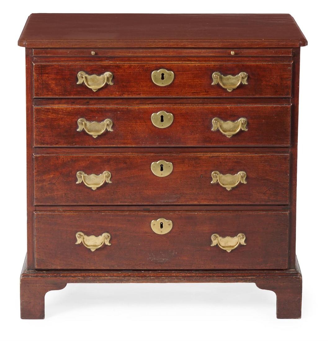 A GEORGE II MAHOGANY CHEST OF DRAWERS, CIRCA 1750 (1 of 3)