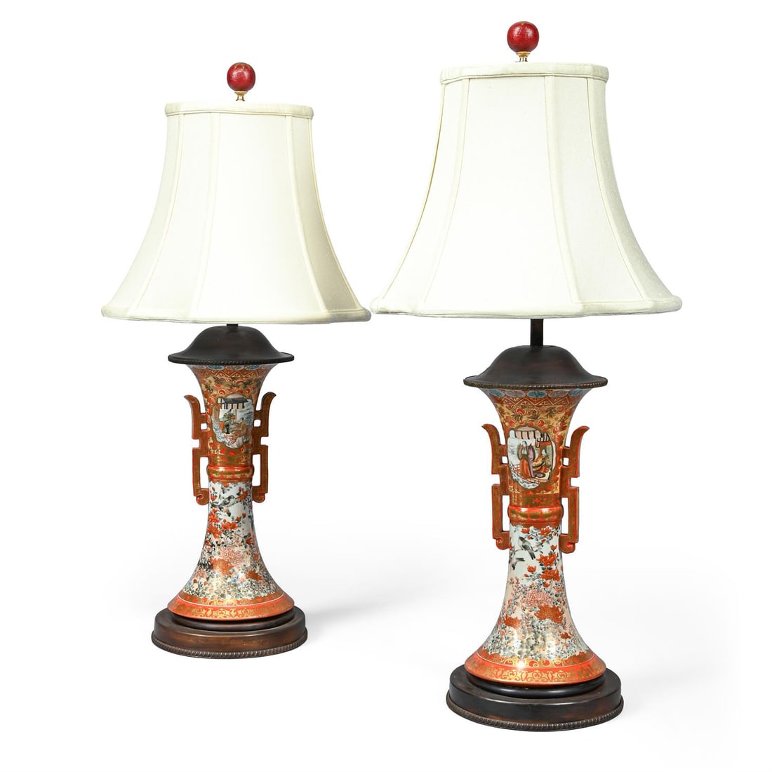 A PAIR OF JAPANESE KUTANI PORCELAIN TABLE LIGHTS, LATE 19TH CENTURY (1 of 4)