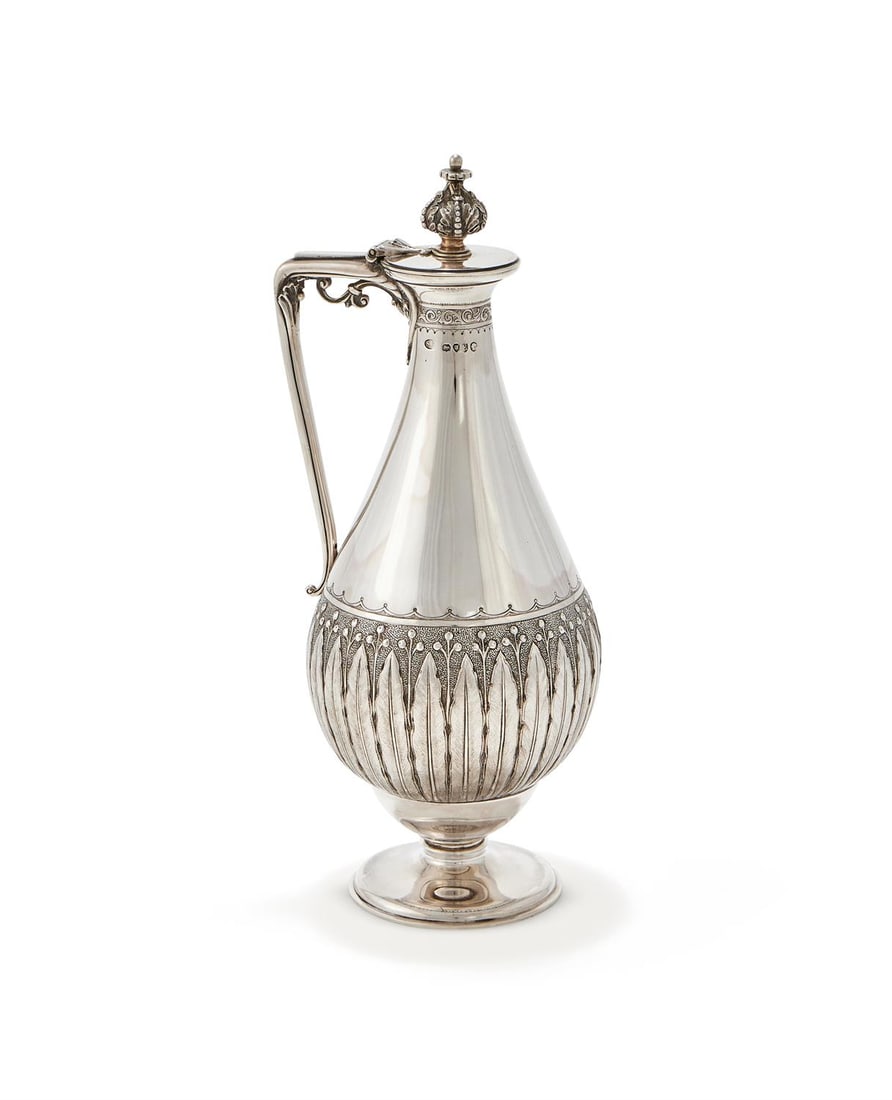 A VICTORIAN SILVER BALUSTER WATER JUG (1 of 2)