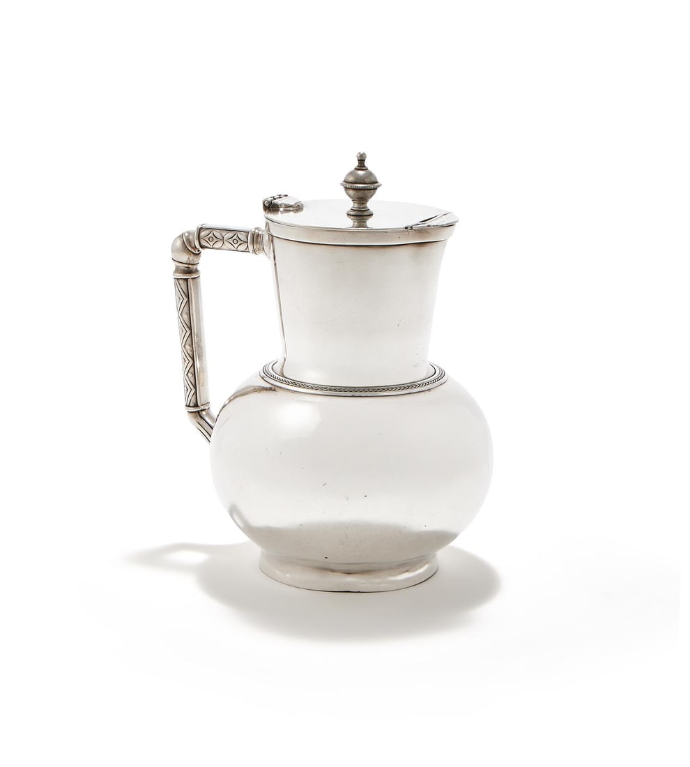 AN ELECTROPLATED JUG (1 of 3)