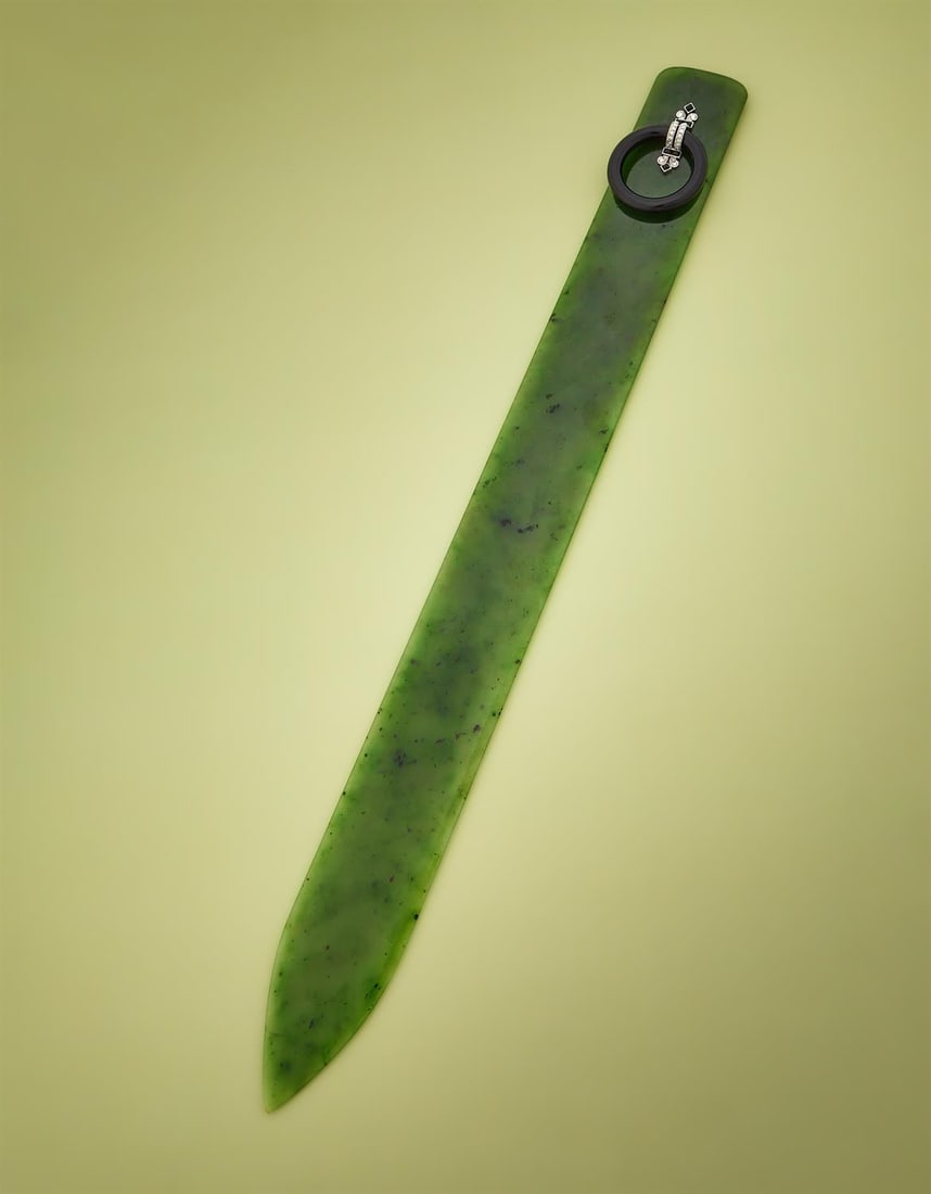 A FRENCH ART DECO NEPHRITE, ONYX AND DIAMOND PAPER KNIFE (1 of 3)