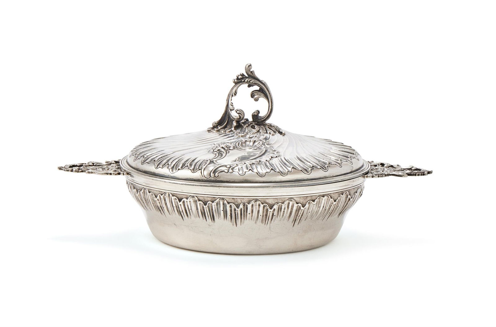A FRENCH SILVER TWIN HANDLED CIRCULAR TUREEN AND COVER (1 of 3)