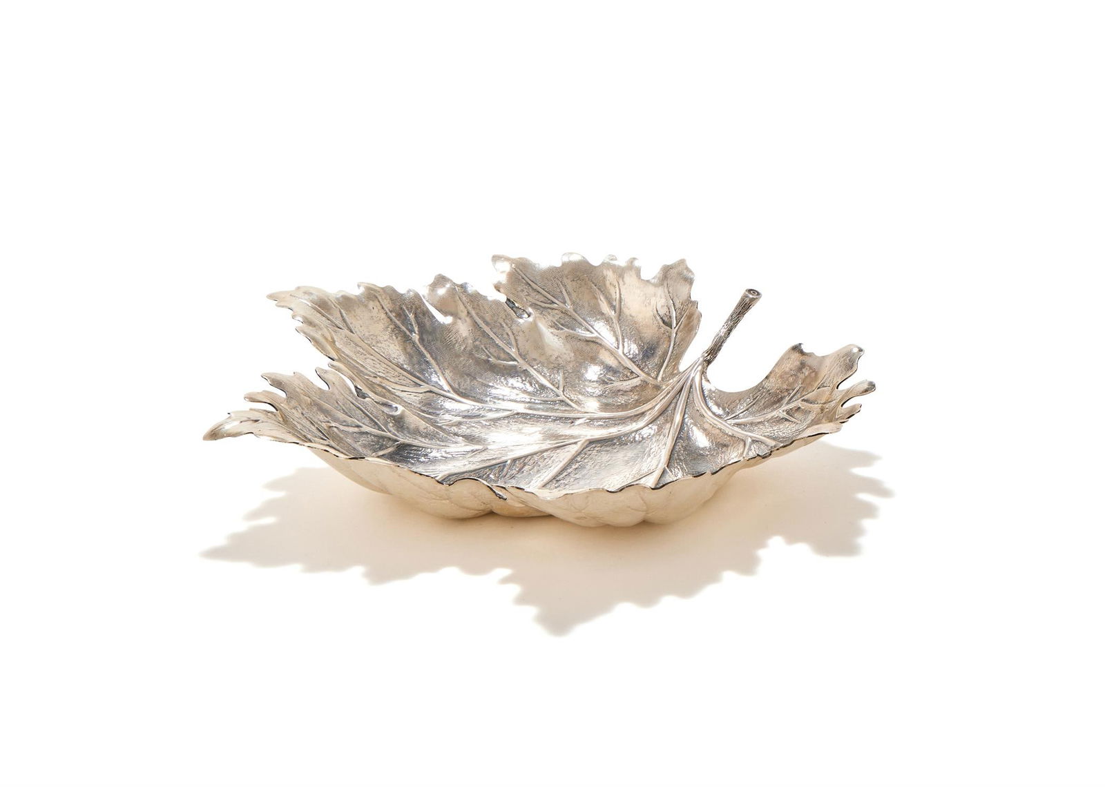 BUCCELLATI, AN ITALIAN SILVER LEAF SHAPED DISH (1 of 3)