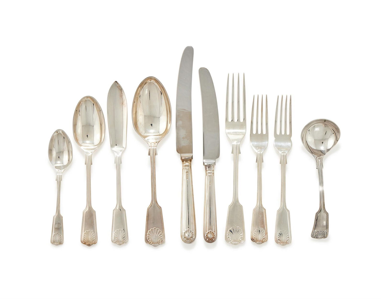 A SILVER FIDDLE, SHELL AND THREAD PATTERN TABLE SERVICE (1 of 4)