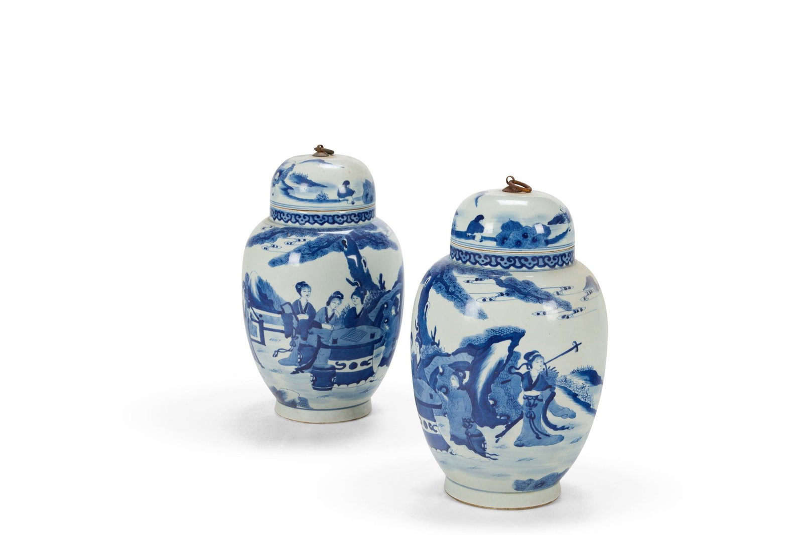 A PAIR OF BLUE AND WHITE PORCELAIN VASES AND COVERS IN KANGXI STYLE, CHINESE (1 of 2)