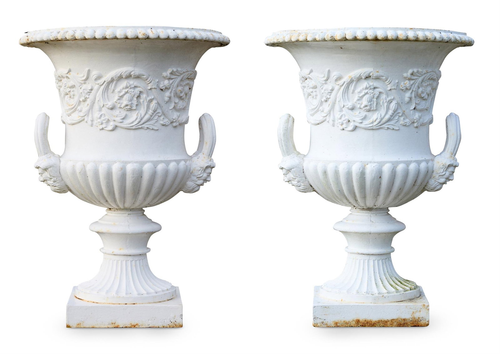 A LARGE PAIR OF CAST IRON URNS IN THE HANDYSIDE MANNER, LATE 19TH CENTURY (1 of 2)