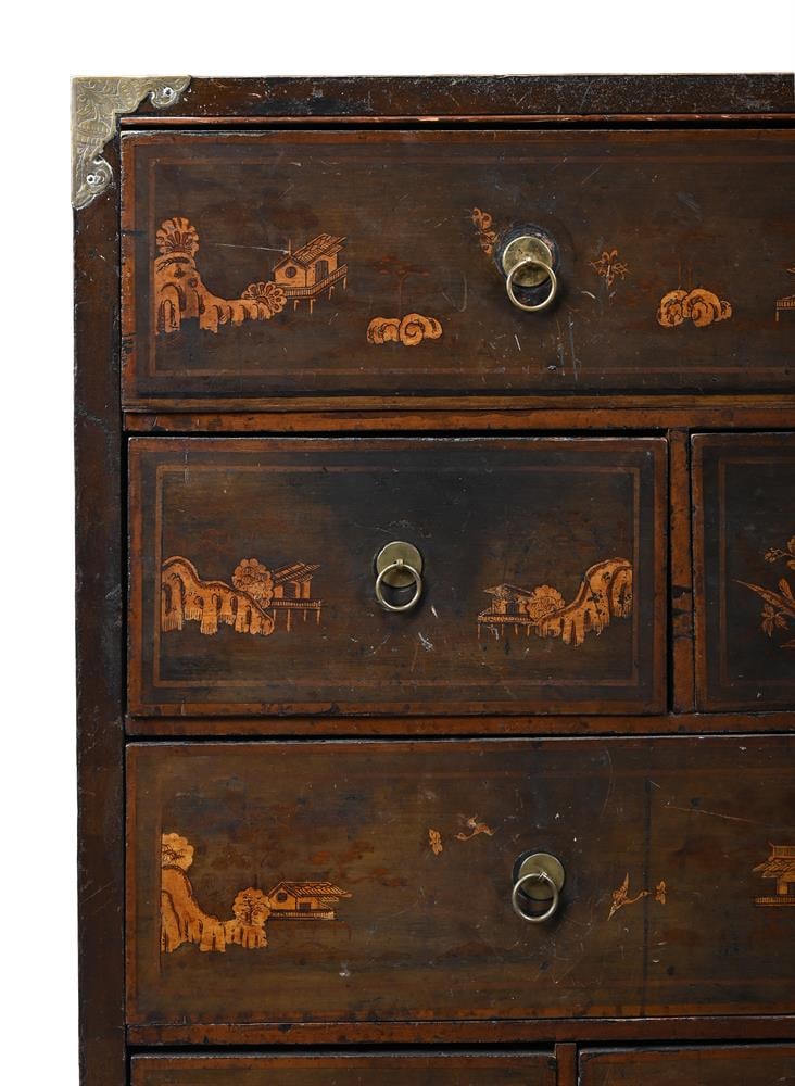 A BLACK LACQUER AND CHINOISERIE CHEST OF DRAWERS, PROBABY ENGLISH, THIRD QUARTER 18TH CENTURY - 4