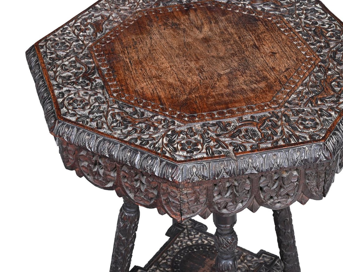 Y AN ANGLO-INDIAN CARVED PADOUK OCTAGONAL TEA OR OCCASIONAL TABLE, 19TH CENTURY - 2