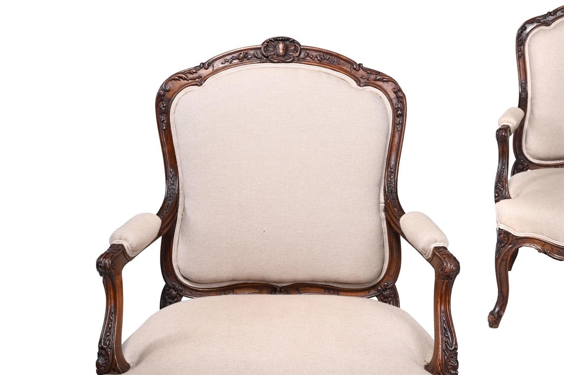 A PAIR OF WALNUT FAUTEUIL, IN LOUIS XV STYLE, LAST QUARTER 19TH CENTURY - 2