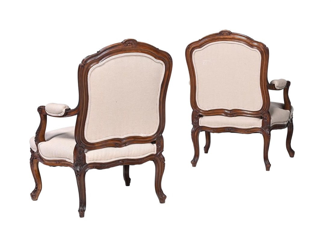 A PAIR OF WALNUT FAUTEUIL, IN LOUIS XV STYLE, LAST QUARTER 19TH CENTURY - 5