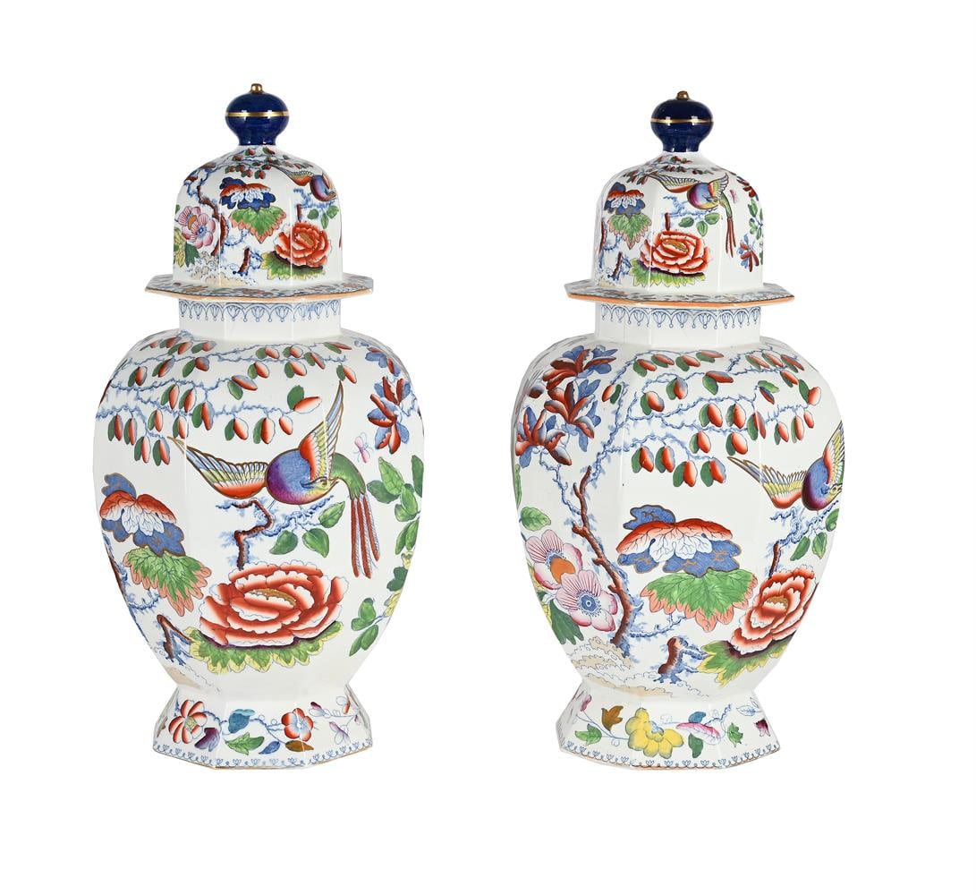 A PAIR OF LATER MASON'S IRONSTONE OCTAGONAL SECTION VASES AND COVERS, LATE 19TH CENTURY - 2