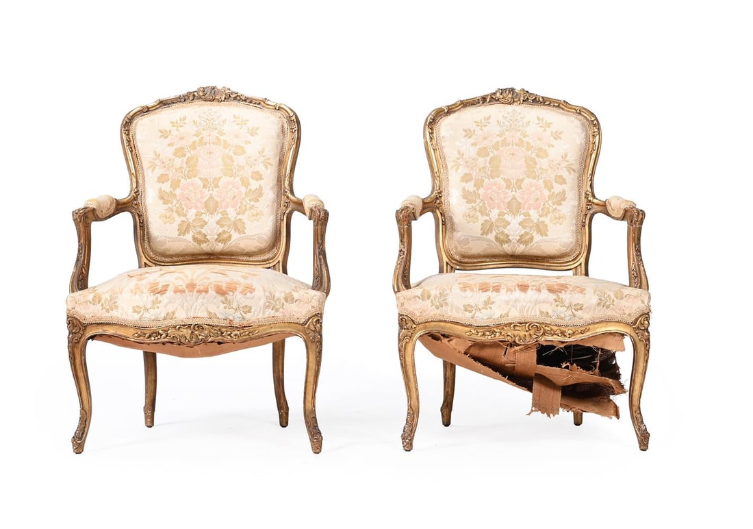 A PAIR OF CARVED WOOD AND GILT GESSO FAUTEUILS, IN LOUIS XV STYLE, FIRST HALF 20TH CENTURY - 2