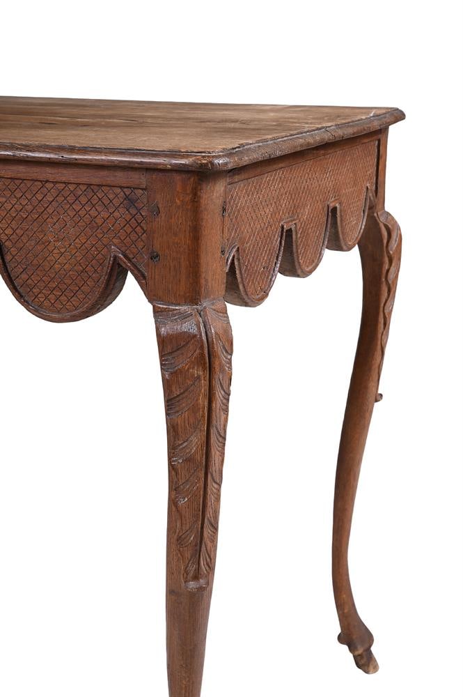 A FRENCH OAK TEA TABLE, IN LOUIS XV STYLE, FIRST HALF 19TH CENTURY AND LATER - 3