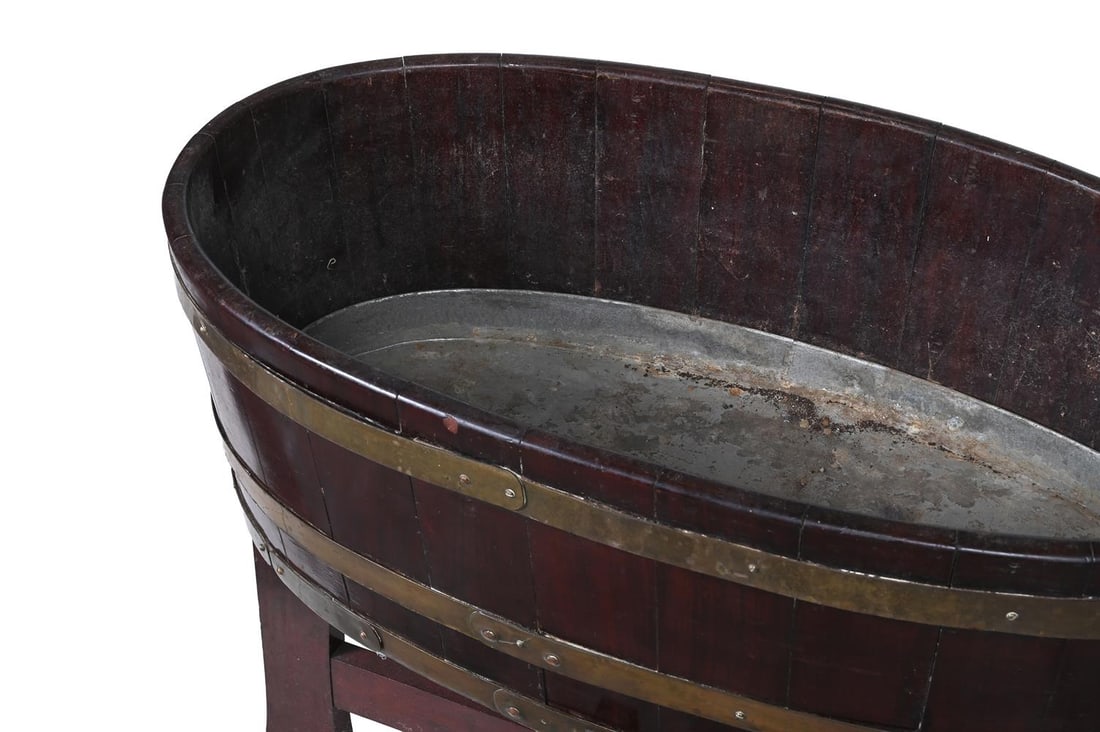 A GEORGE III MAHOGANY WINE COOLER OR JARDINIERE ON STAND, CIRCA 1800 - 2