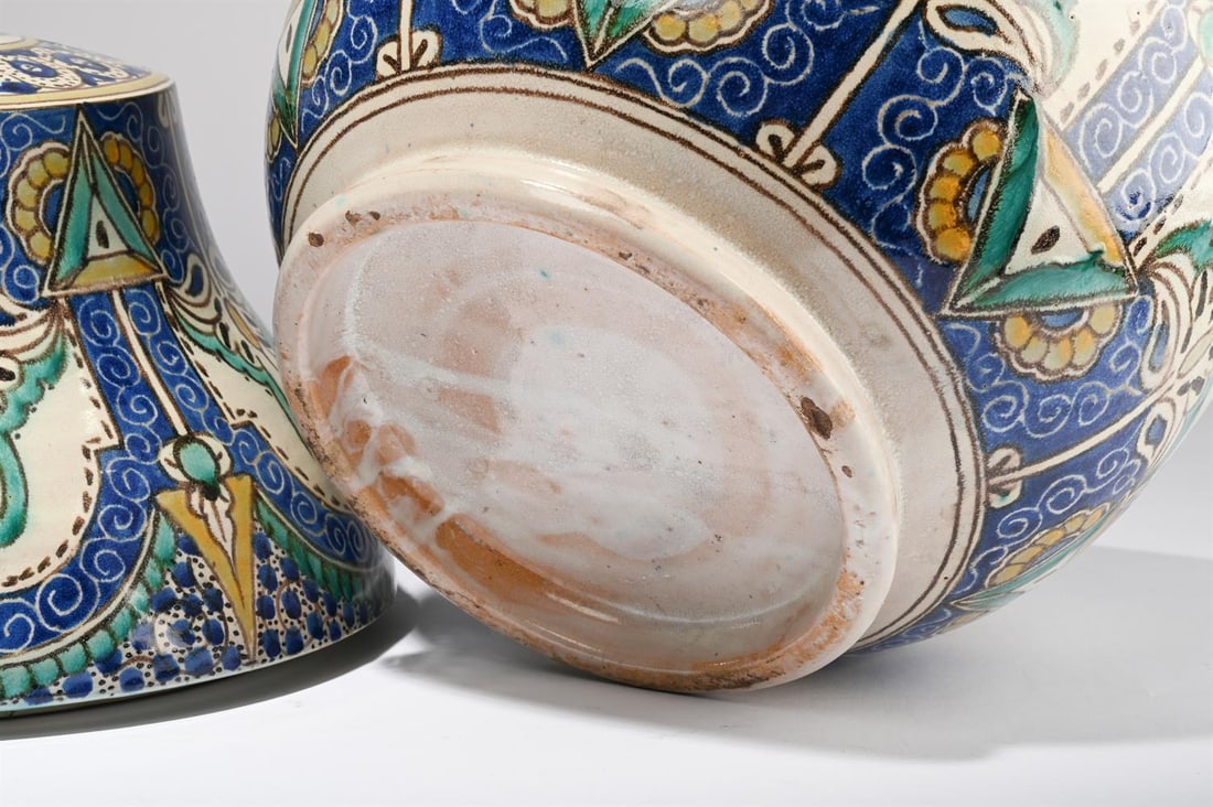 A MOROCCAN 'JOBBANA' DAIRY JAR AND COVER, EARLY 20TH CENTURY - 4