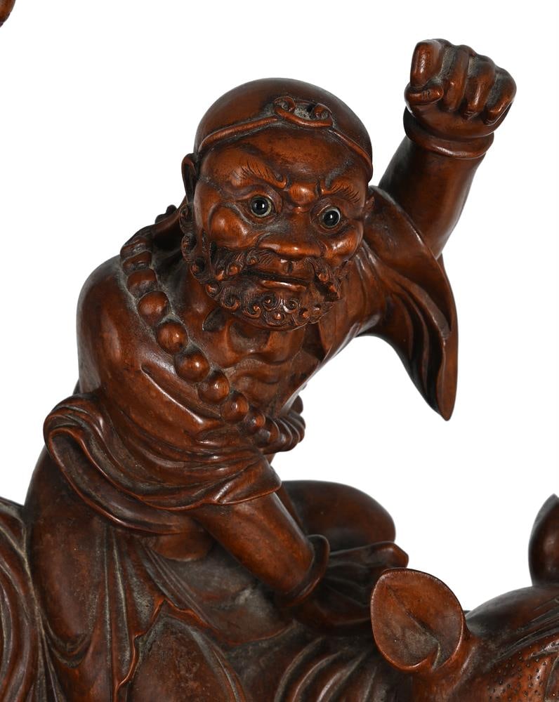 A LARGE PAIR OF CARVED WOOD LOHANS RIDING TIGERS, LATE 19TH OR EARLY 20TH CENTURY - 2