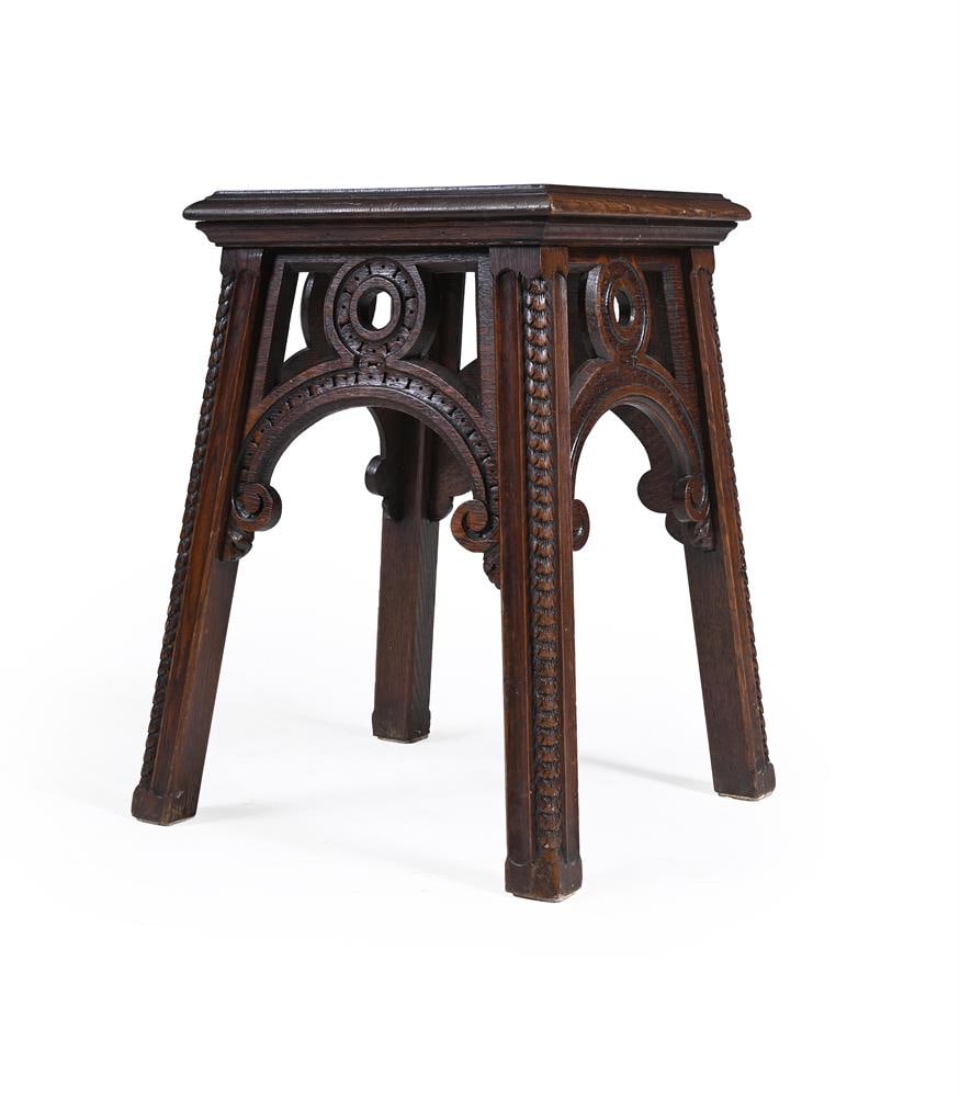 A VICTORIAN CARVED OAK STOOL OR URN STAND, LAST QUARTER 19TH CENTURY - 3