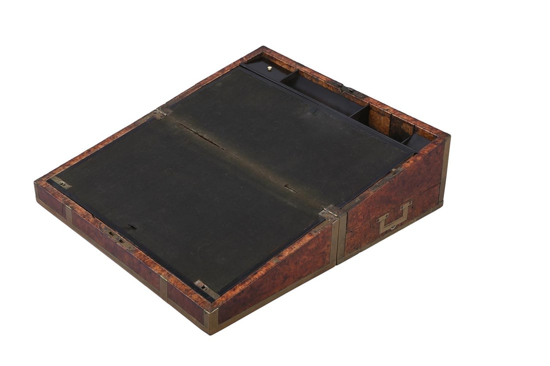 Y A CHINESE EXPORT, BRASS BOUND AMBOYNA CAMPAIGN WRITING BOX, MID 19TH CENTURY - 3