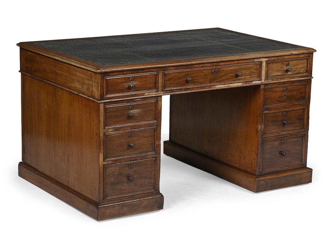 A MAHOGANY PEDESTAL DESK, FIRST HALF 19TH CENTURY: A MAHOGANY PEDESTAL DESK FIRST HALF 19T