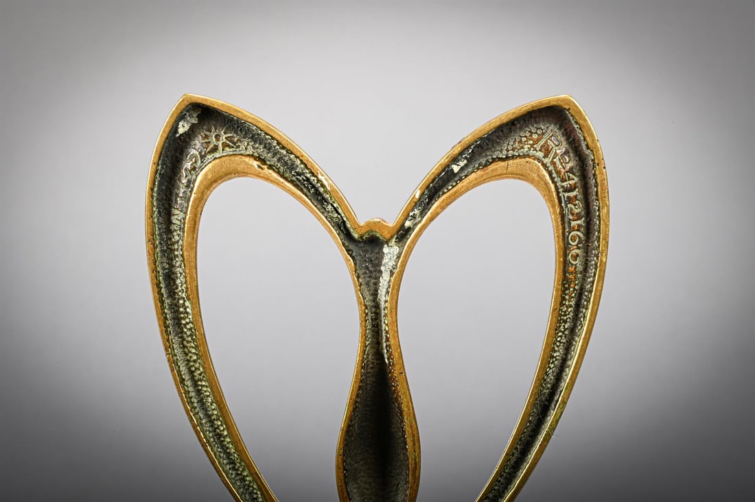 A GROUP OF FIVE BRASS DOOR PORTERS OR DOOR STOPS, LATE 19TH AND 20TH CENTURY - 2