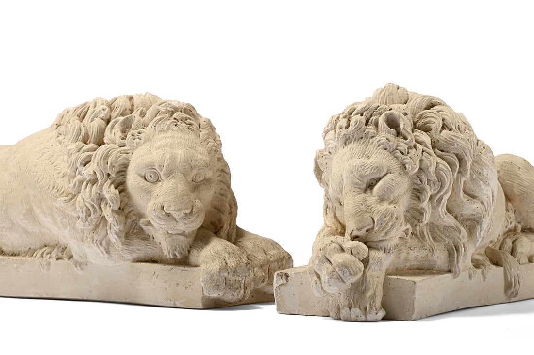 AFTER CANOVA, A PAIR OF PLASTER 'REZZONICO' LIONS, MODERN - 3