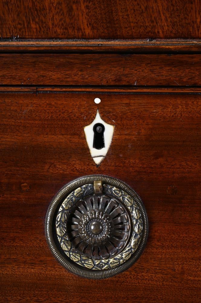 Y A GEORGE III MAHOGANY CHEST ON CHEST, CIRCA 1800 - 3