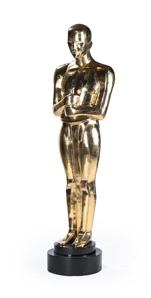 AFTER CEDRIC GIBBONS; A LARGE PAIR OF GILT BRASS FLOOR STANDING 'OSCAR' STATUES, CONTEMPORARY - 3