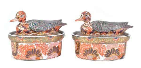 A Chinese famille rose porcelain hexagonal jardini - 2
