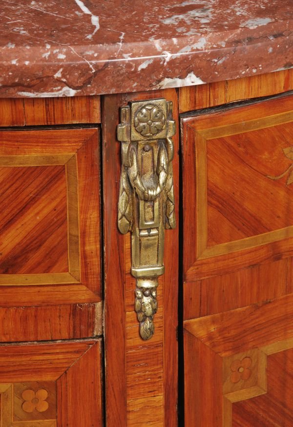A French tulipwood and marquetry commode, in 18th - 8