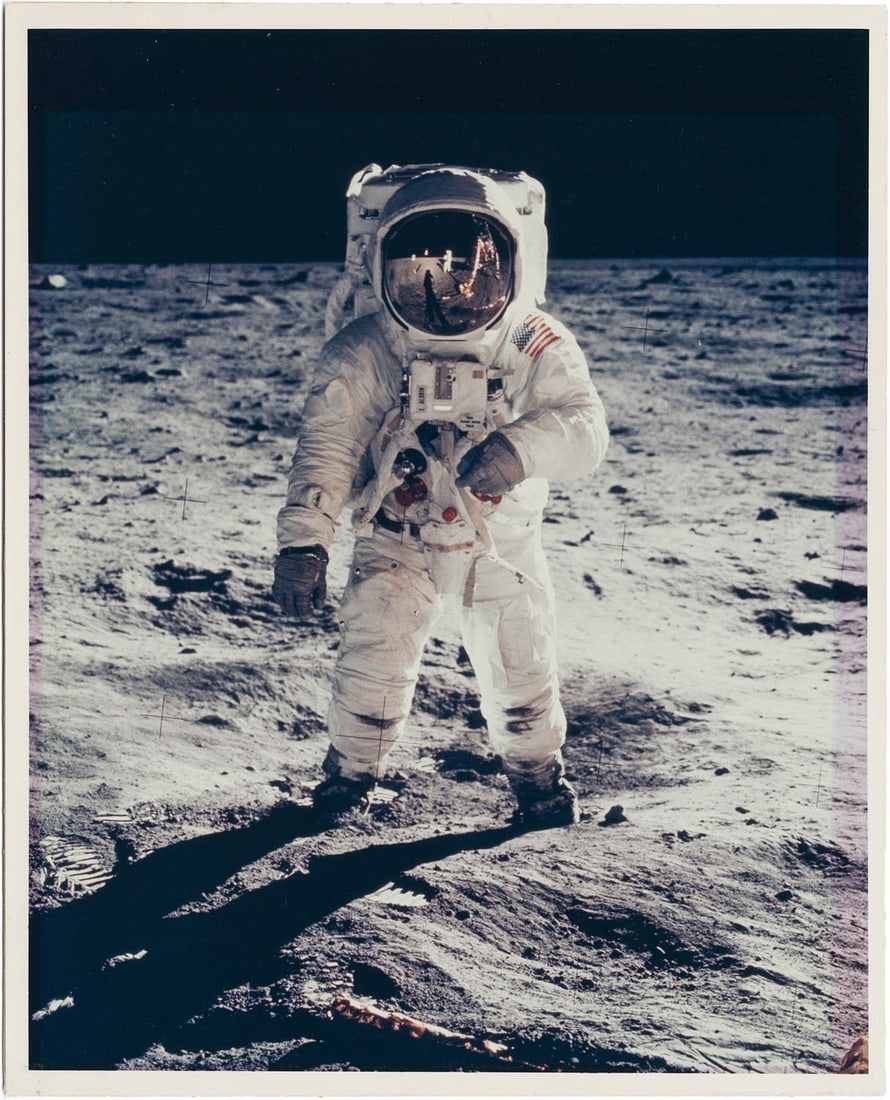 [Apollo 11] A MAN ON THE MOON: THE ICONIC VISOR PORTRAIT OF BUZZ ALDRIN (1 of 8)