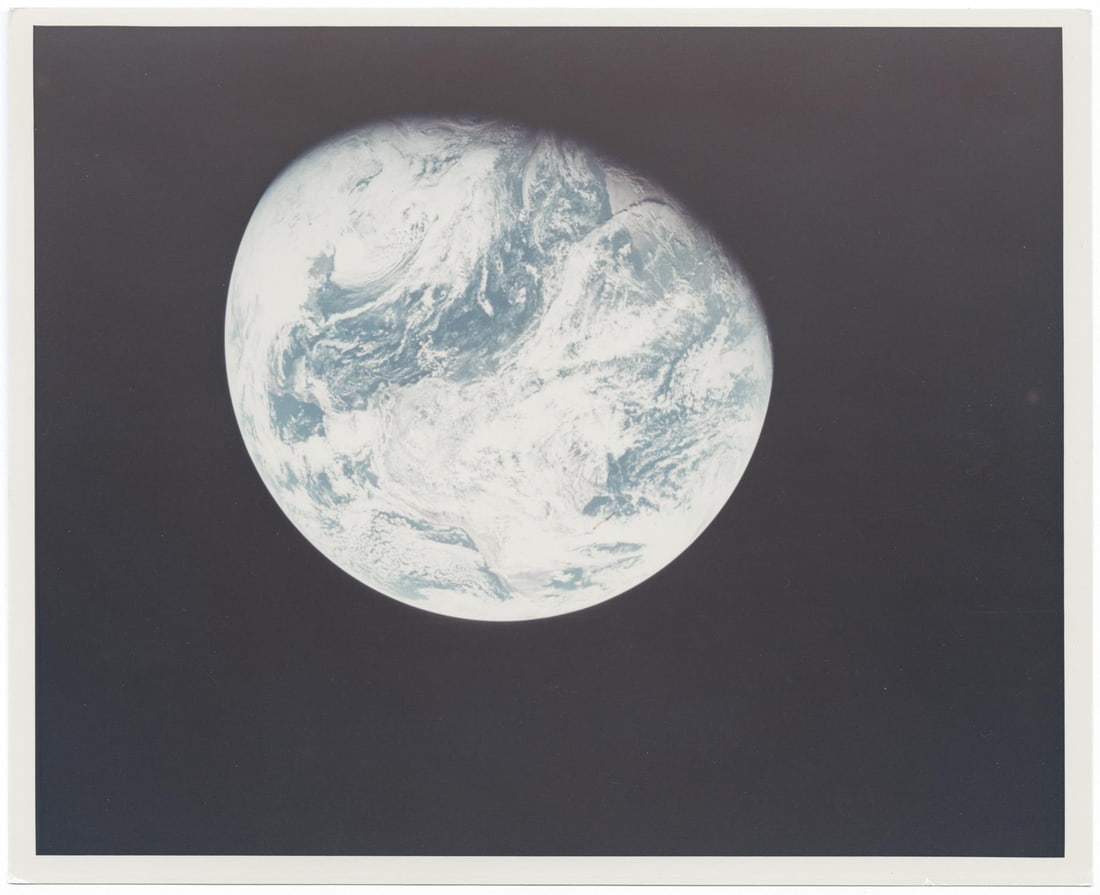 [Apollo 8] COVER OF LIFE. THE FIRST PHOTOGRAPH OF THE ENTIRE EARTH TAKEN BY HUMANS (1 of 5)