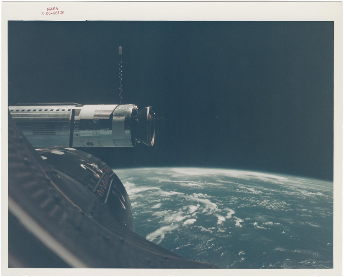 [Gemini X] MILESTONE IN SPACE RENDEZVOUS: GEMINI MEETS AGENA?FOR DOCKING (1 of 2)