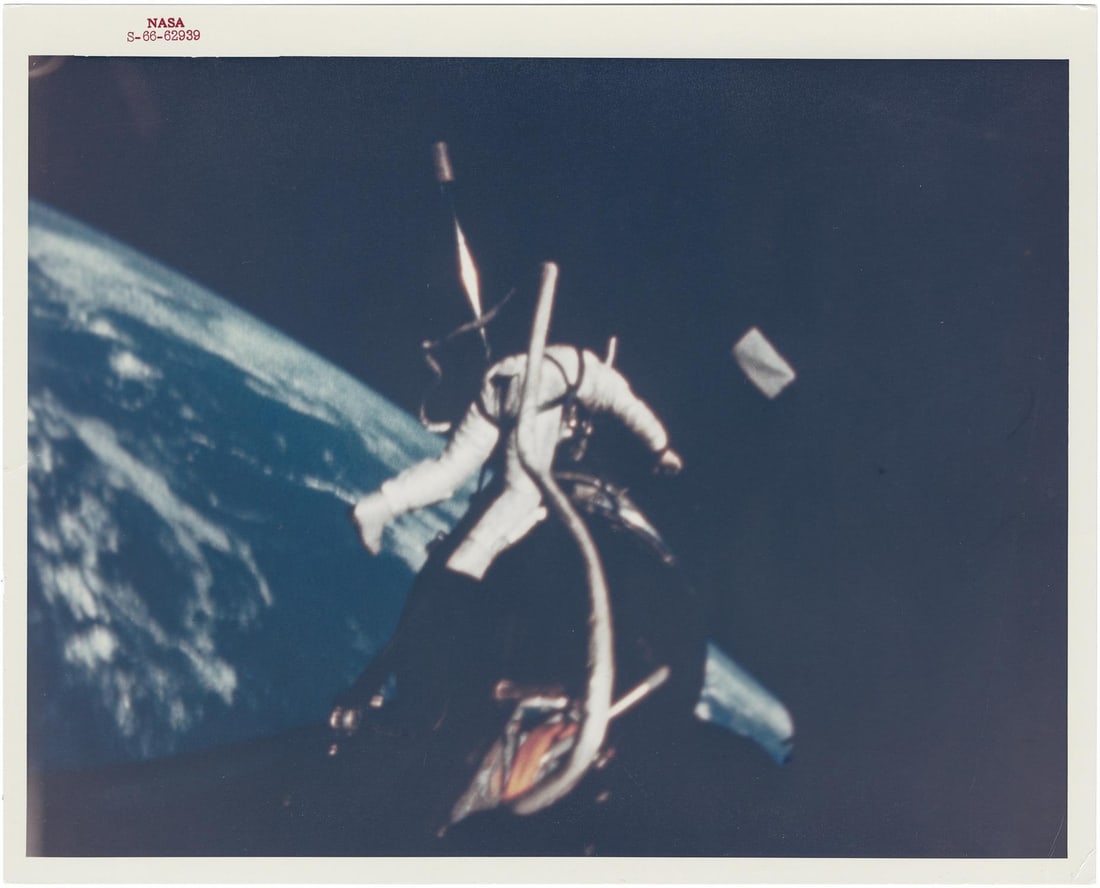 [Gemini XII] BUZZ ALDRIN EXECUTES HISTORY’S FIRST FLAWLESS SPACEWALK (1 of 3)
