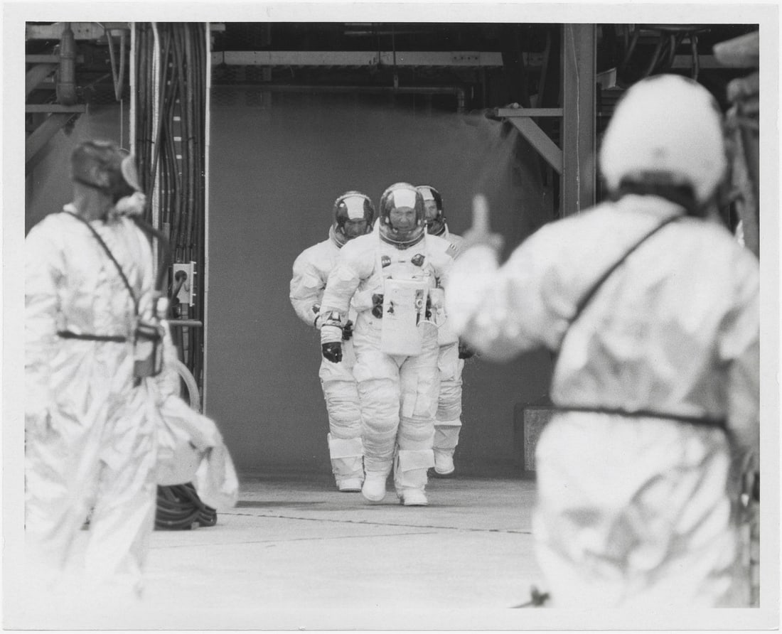 [Apollo 7] THE FIRST APOLLO CREW AHEAD OF THEIR SPACE MISSION (1 of 2)