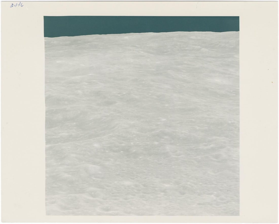 [Apollo 8] MENACING LUNAR HORIZON DURING THE FIRST ENCOUNTER WITH THE MOON'S FARSIDE (1 of 3)