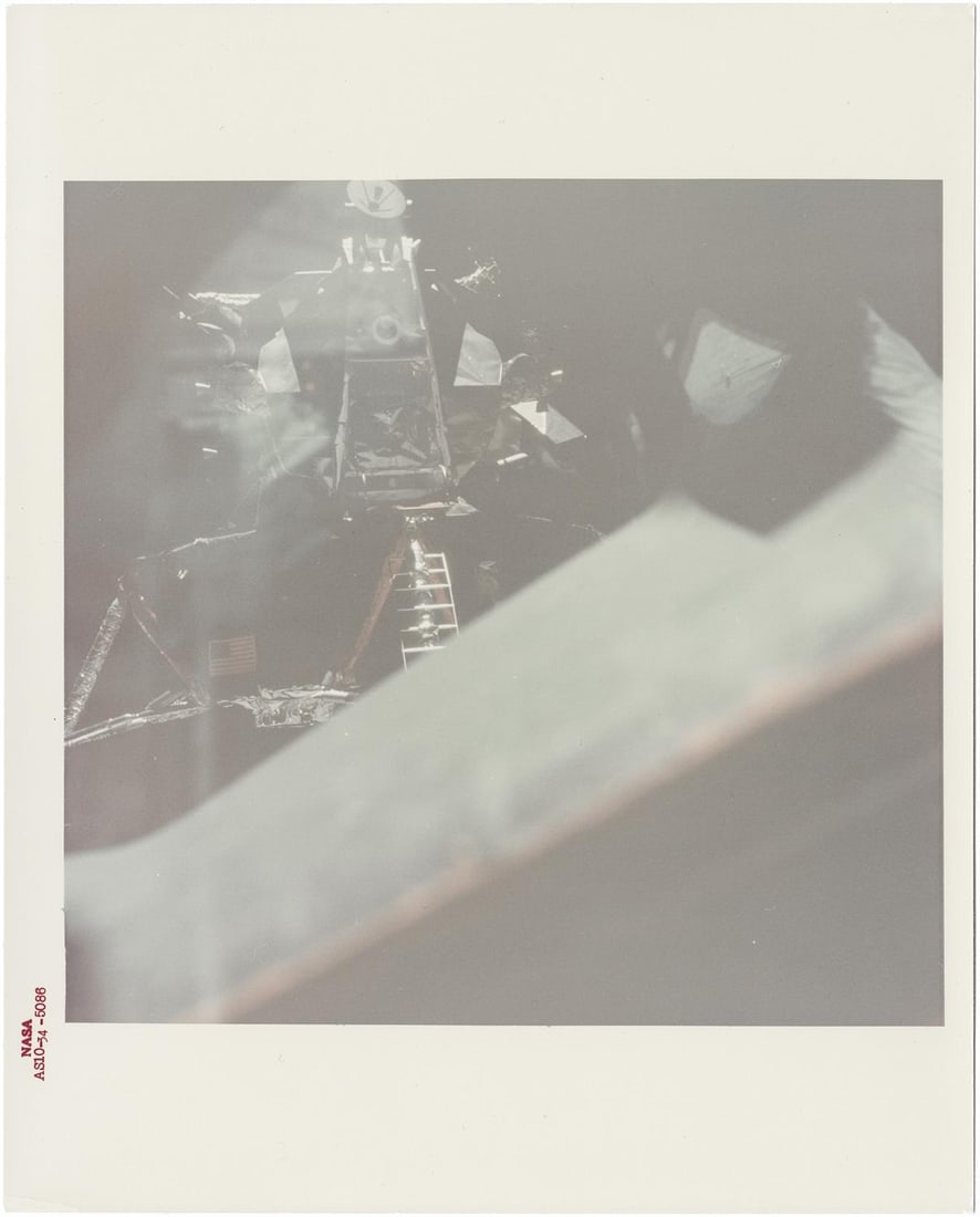 [Apollo 10] LUNAR MODULE SNOOPY EMBARKS ON ITS HISTORIC FIRST DESCENT TO THE MOON (1 of 2)