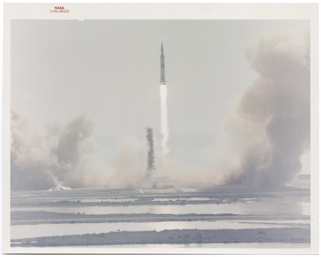 [Apollo 11] WIDE-ANGLE VIEW OF HUMANITY’S FIRST LAUNCH TOWARD THE LUNAR SURFACE (1 of 2)